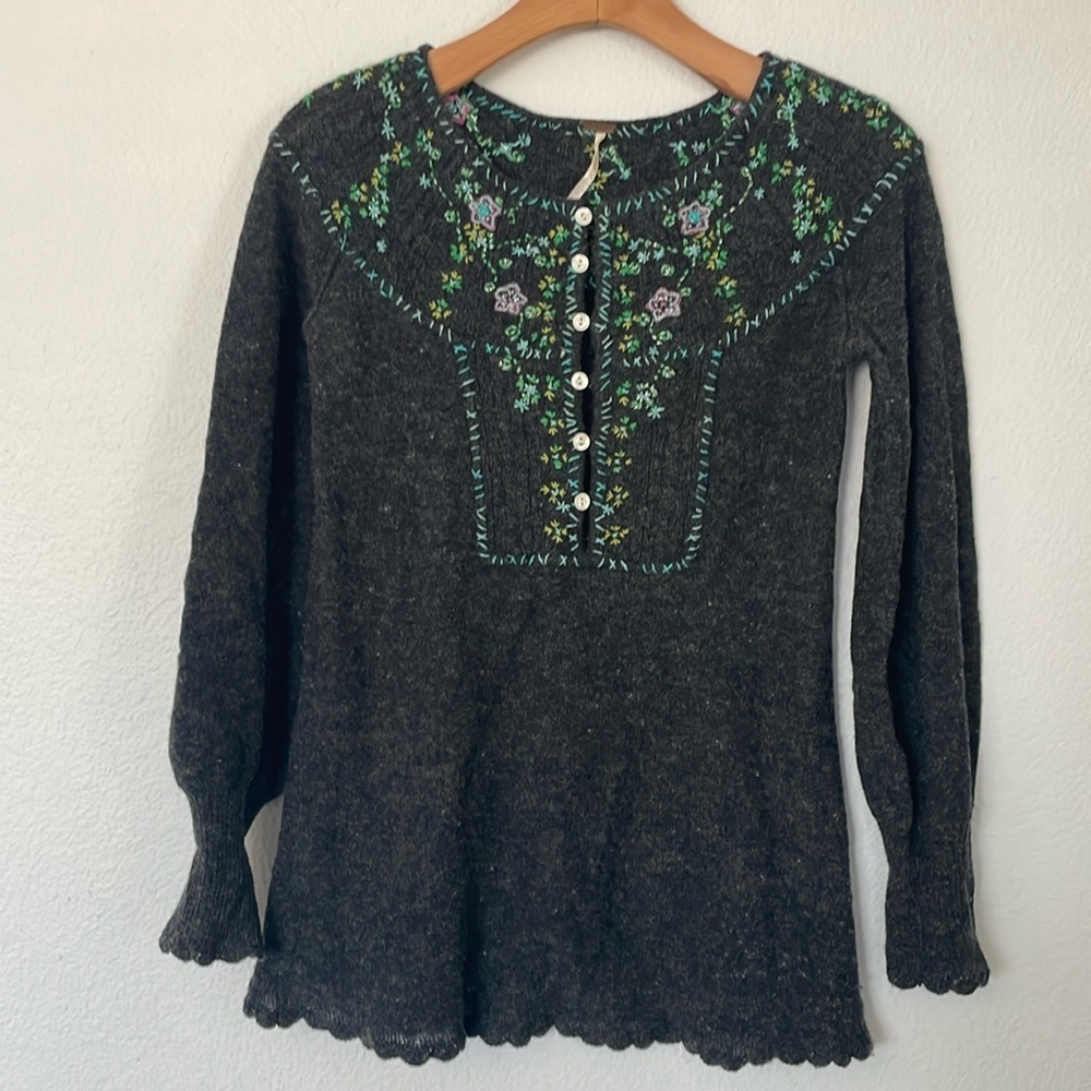 Free People cottagecore embroidered sweater XS